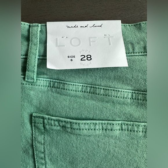 LOFT NWT Green Denim shorts ☘️🍀 Size 28/6 - Picture 3 of 8